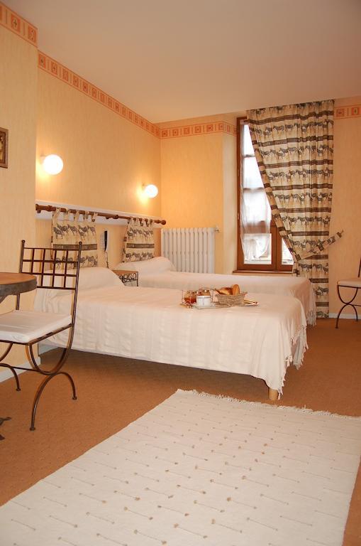 Auberge Saint Fleuret Эстен Экстерьер фото
