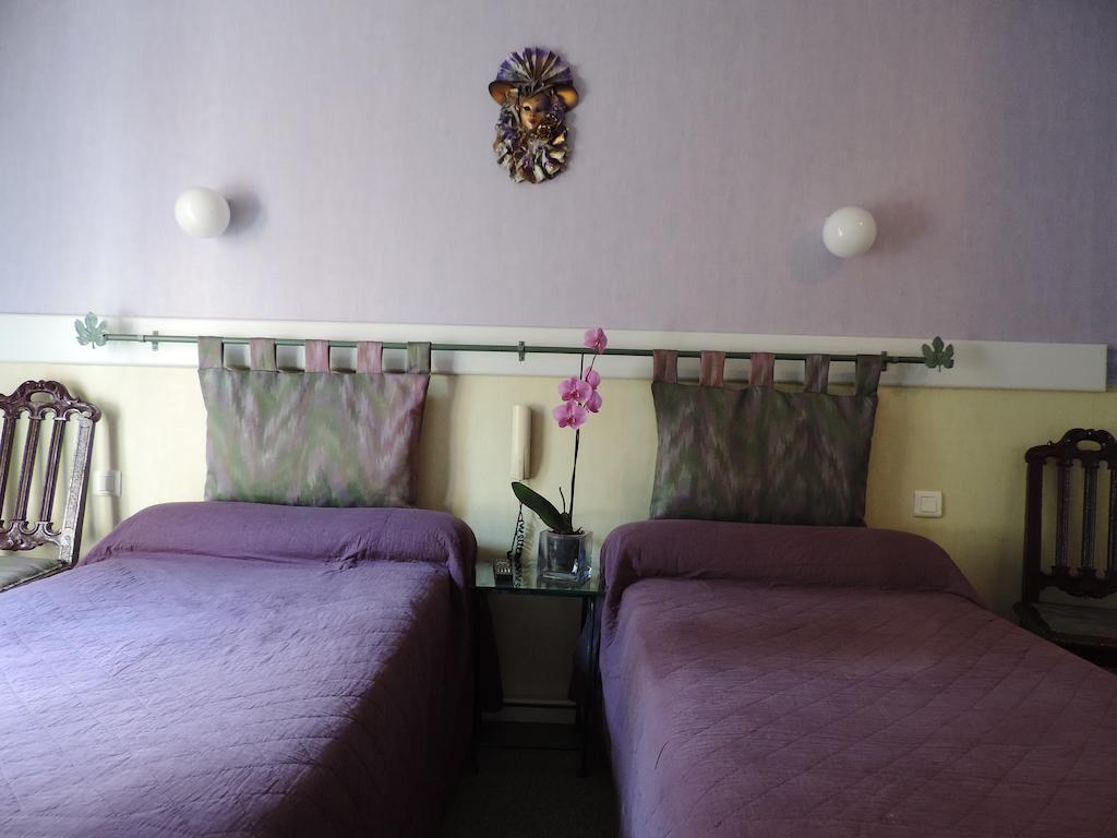 Auberge Saint Fleuret Эстен Номер фото