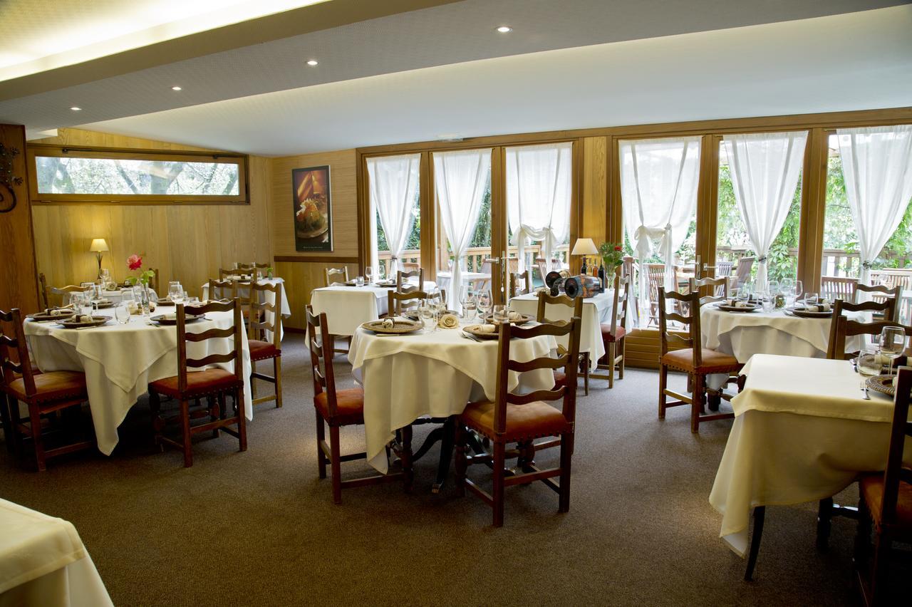 Auberge Saint Fleuret Эстен Экстерьер фото
